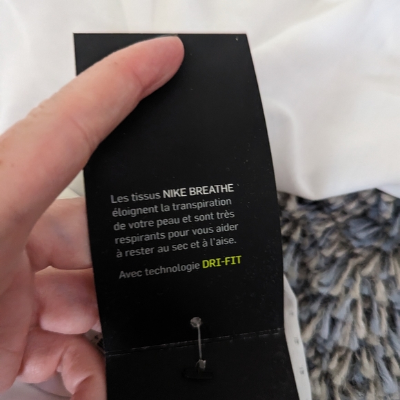 Nike perforated long sleeve. - Picture 4 of 8